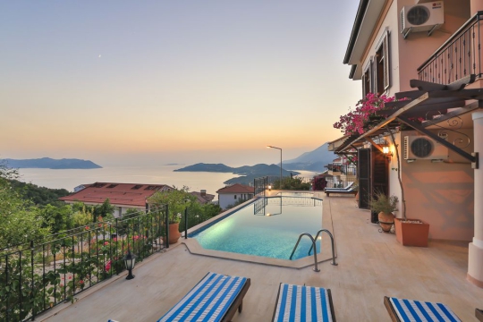 Kaş ve Kalkan da Merkeze Yakın Kiralık Villa | Kaş Kiralık Villa | Kalkan Villa Kirala 