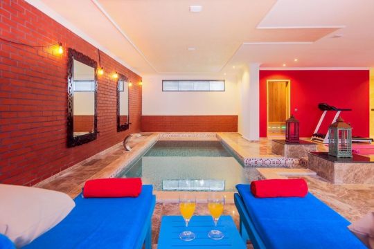 Kaş Kalkanda Kapalı Havuzlu ve Jakuzili  Villalar | Villa Kirala | Kiralık Tatil Evleri 